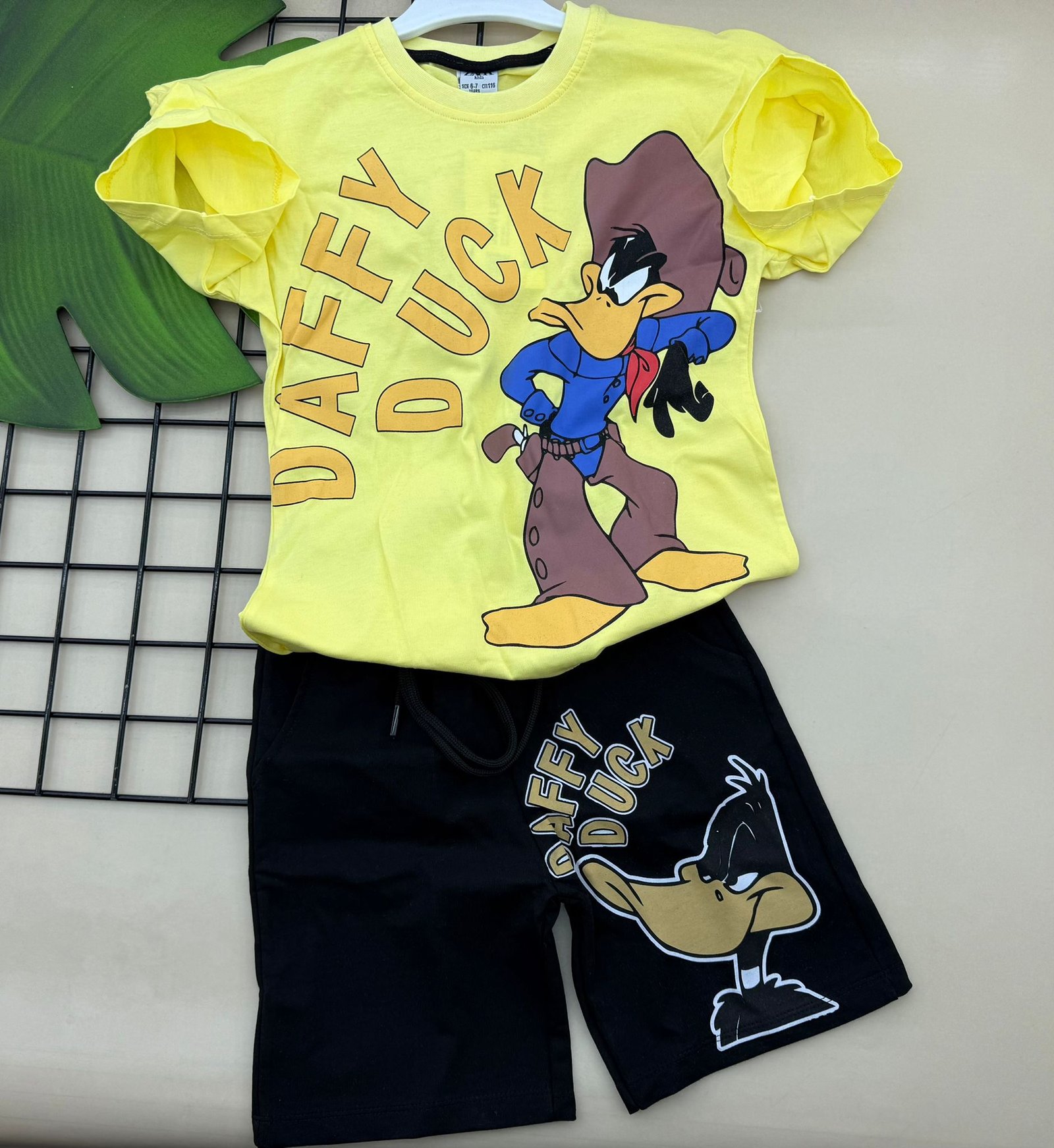 OUTF-30-01 ZARA Daffy Duck Yellow Kids Outfit Set - الصورة 1
